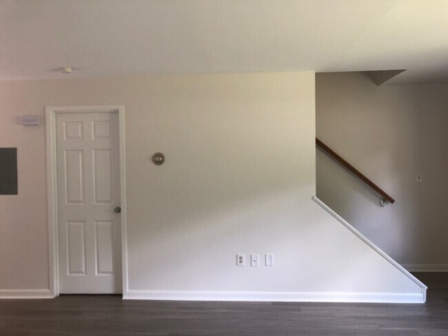 Photo - 2 Bedroom Townhouse Apartment Unit L-09
