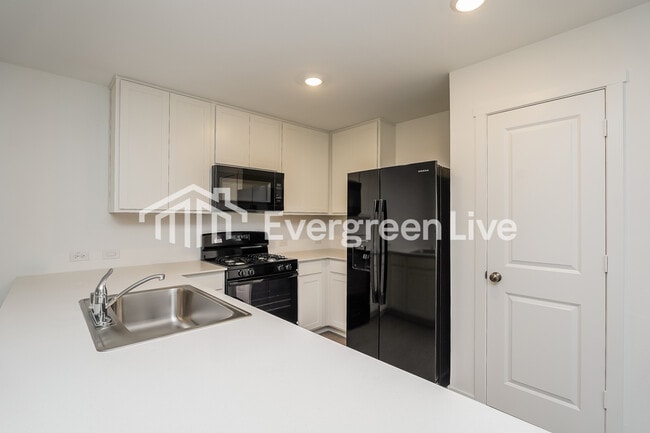 Photo - 808 Dressage Ln