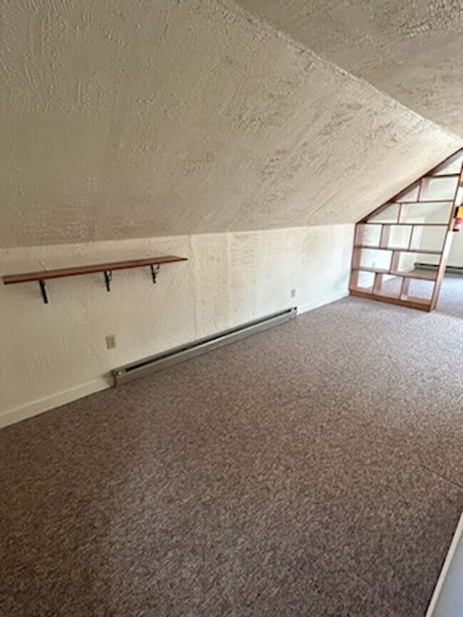 Photo - Upstairs Studio Apartment on Oneida Street -- SUBLET AVAILABLE 04/15/2026