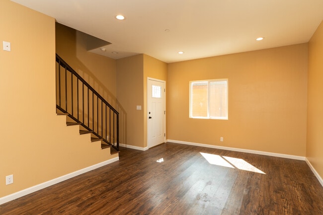 Sala de estar - 938 S Bernal Ave