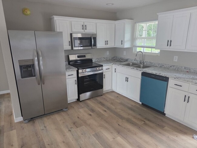 Photo - 657 N Washington St