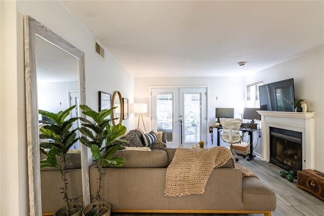 Photo - 2109 Defoors Ferry Rd NW