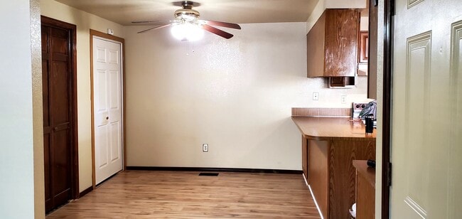 Photo - 414 S Curtis Rd