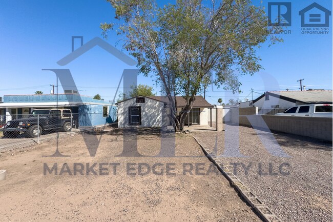 Building Photo - 2Bed/1Bath House 24th St/Thomas Rd! -- NO HOA! RV GATE! -- NO APPLICATION FEE!