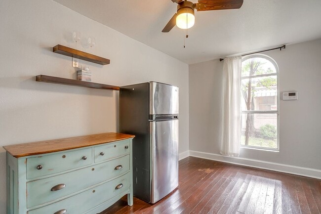 Photo - 3256 Greene Ave Unit 3256 Greene-2028