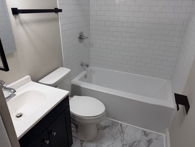 Photo - Beautifully Updated Duplex Near NoDa!!