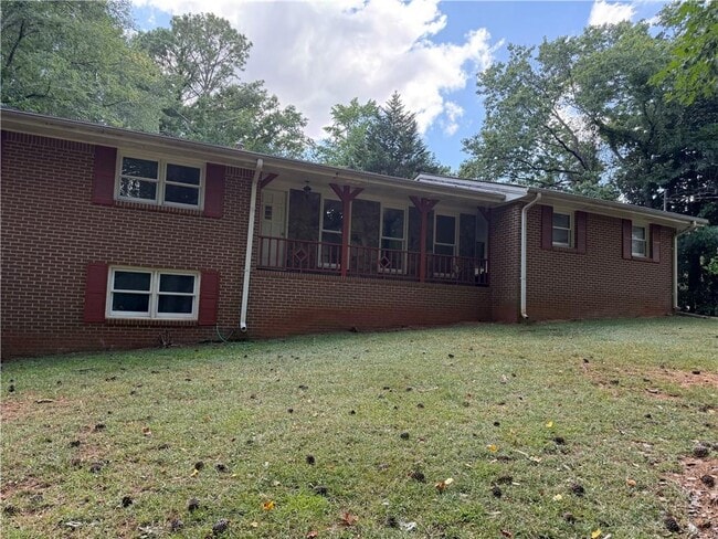 Building Photo - 3155 Oak Dr Rental