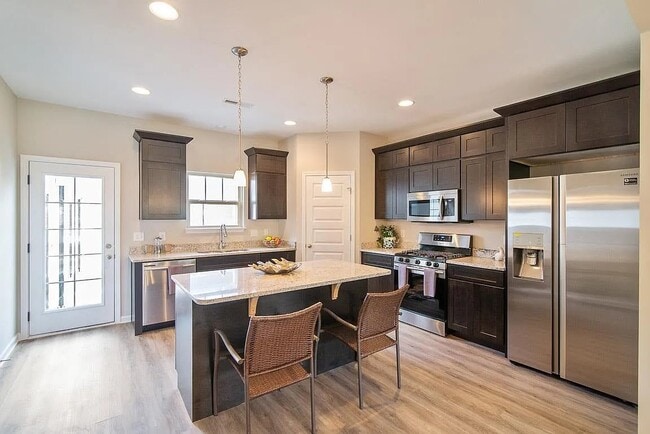Photo - 1414 White Dutch Ln