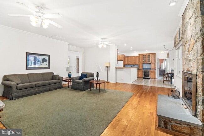 Photo - 10 Piper Pl