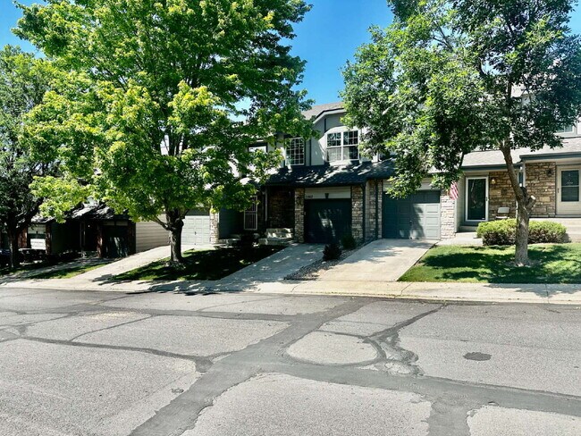 Photo - Available Immediately! Charming and cozy townhome in Thornton!
