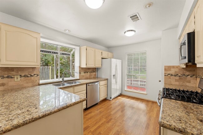 Photo - 38 Tall Sky Pl