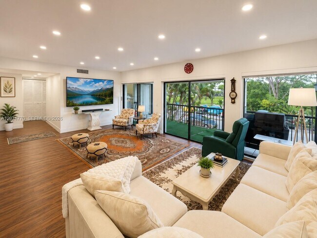Photo - 6010 S Falls Cir Dr Unidad 000