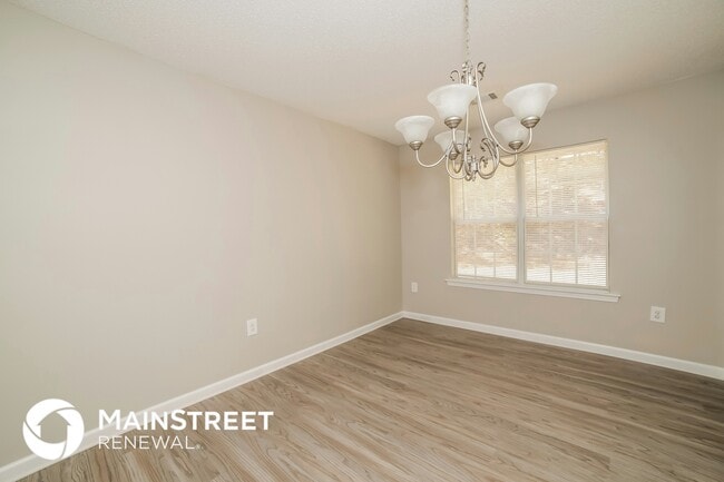 Photo - 5730 Village Loop