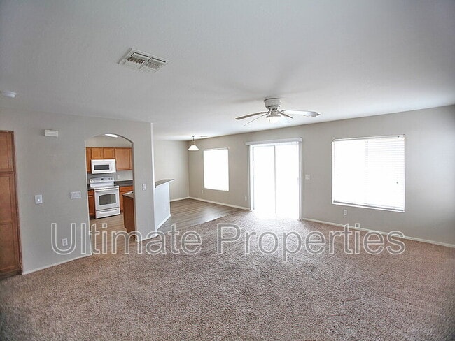 Photo - 21983 W Gardenia Dr