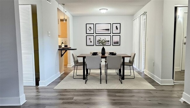Building Photo - 387 Ralph McGill Blvd NE Unit Apt B