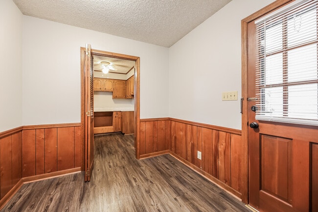 Photo - 409 Shamrock Dr