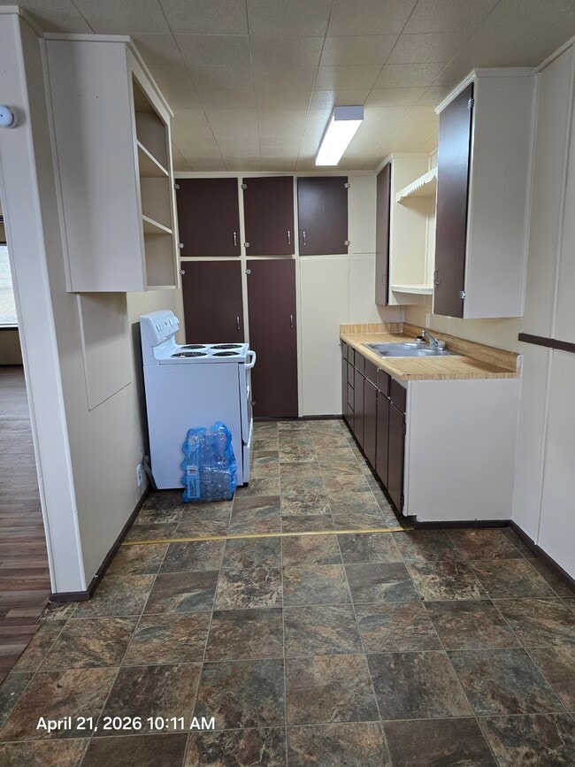 Building Photo - 1275 Rogue River Hwy Unit 9