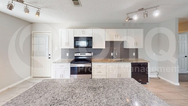 Photo - 6113 Justin Ct