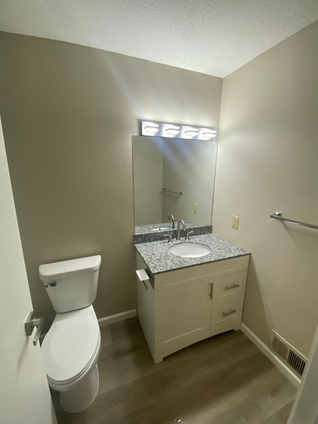 Imagen de WhatsApp 2025-12-02 a las 12.54.10 AM (1).jpeg - Court Place Townhomes