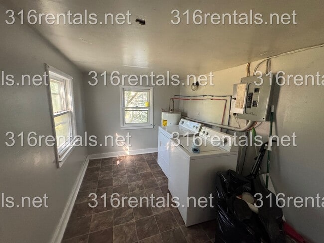 Photo - $725 - 2 bed 1 bath - Single Family