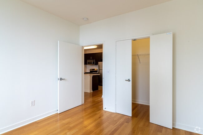 1BR, 1BA - 650SF - 18 Park