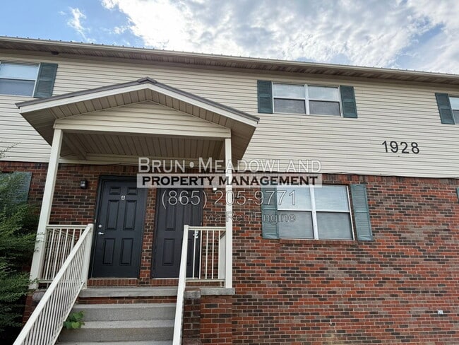 Building Photo - 1928 Meadowland Ln