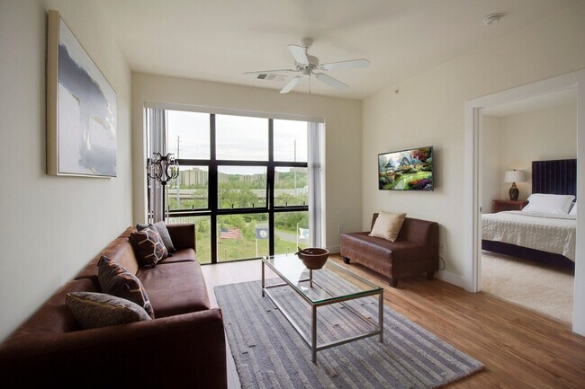 Photo - 200 S Peyton St Unit ID1395504P