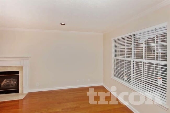 Photo - 2041 Glastonbury Dr