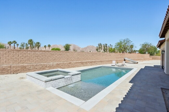 Building Photo - 57825 Stone Creek Trail W Rental