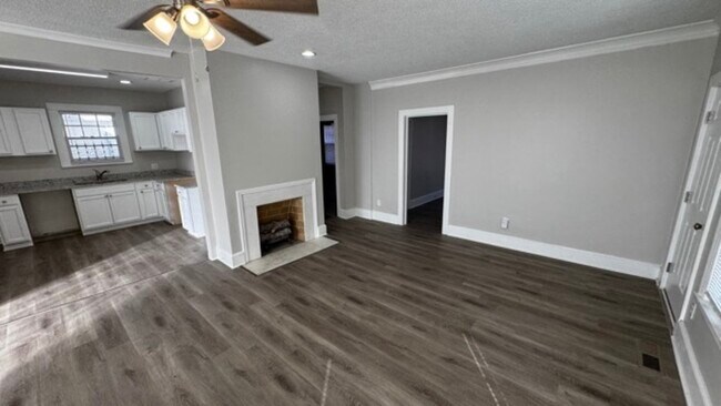 Photo - 1418 Snowden Ave