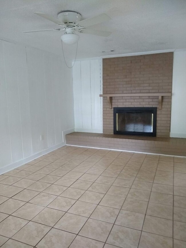 Photo - Three Bedroom Two Bath Single Family Home ...