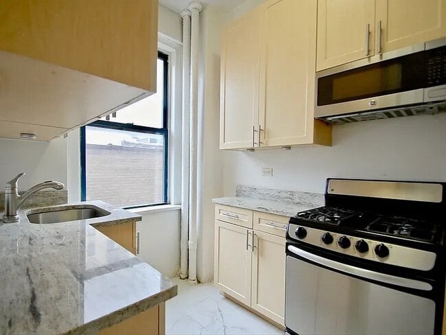 Photo - 639 W 173rd St Unidad apt4B
