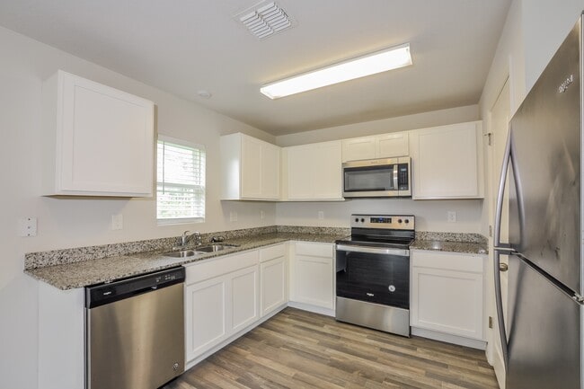 Photo - 23 Ryecliffe Dr