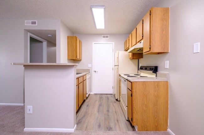 Lake Forest Apartments