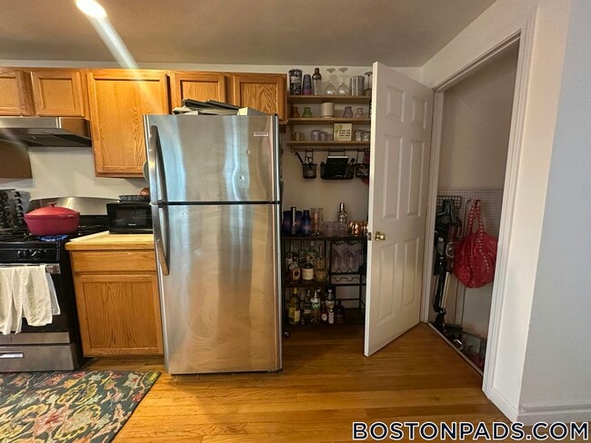 Photo - 174 Calumet St