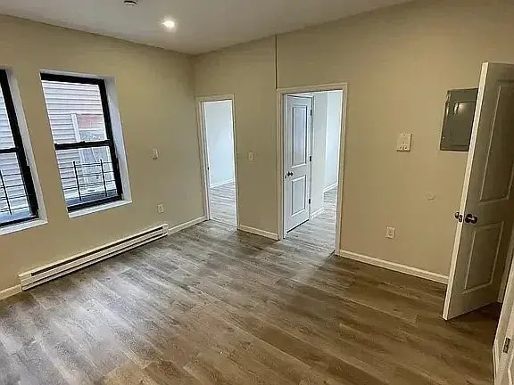 Photo - 383-385-385 Avon Ave Unit 383-3R