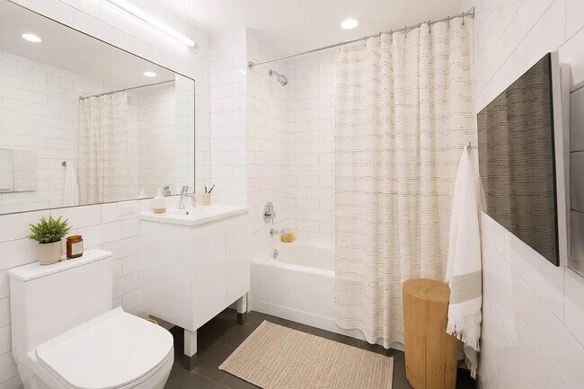 Photo - 331 E Houston St Unit 9F