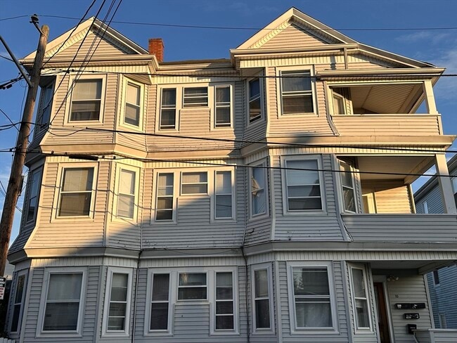 Building Photo - 10 Choate St Unit 2