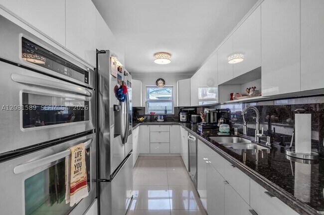 Photo - 46 NE 164th St
