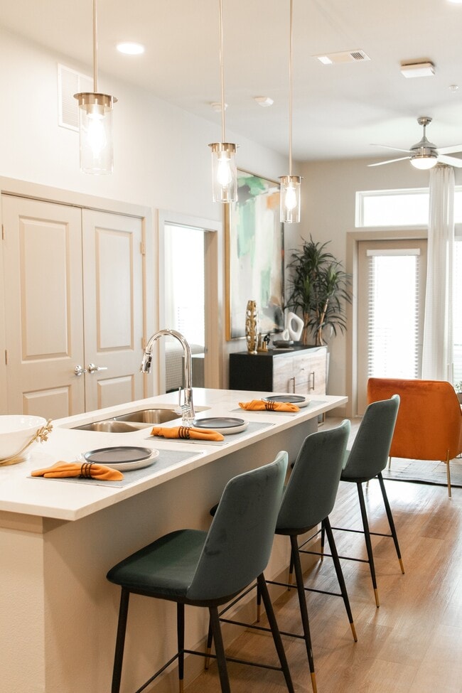 Photo - Jovie Lakeway