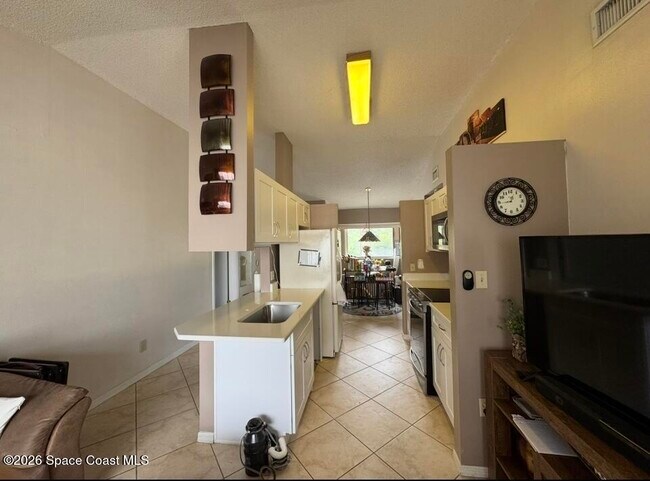 Photo - 118 Beach Park Ln Unit V26