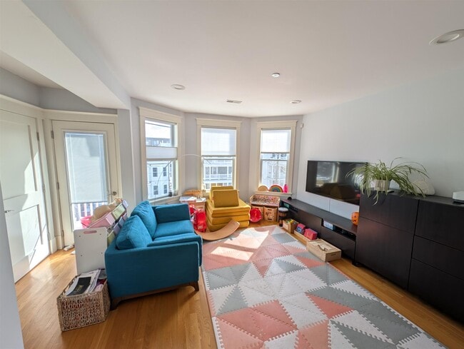 Photo - 29 Cameron Ave Unit 2