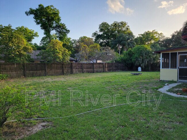 Photo - 2916 Rainbow Rd