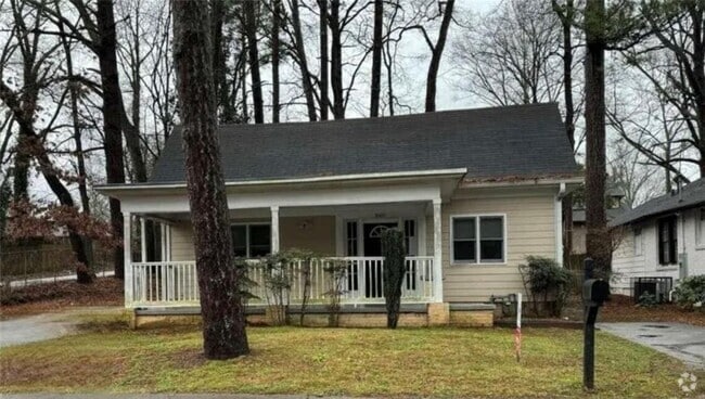 Building Photo - 1669 Olympian Way SW Rental