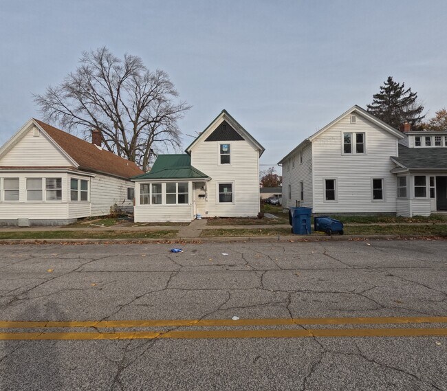 Photo - 508 E 3rd St