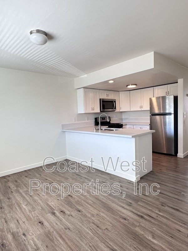 Photo - 1156 Cypress Ave