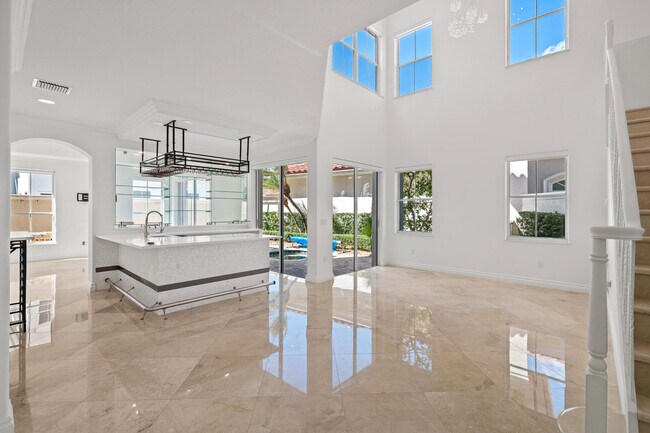 Photo - 1468 Mariner Way