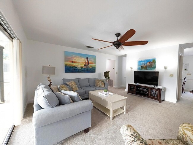 Photo - 912 72nd St NW