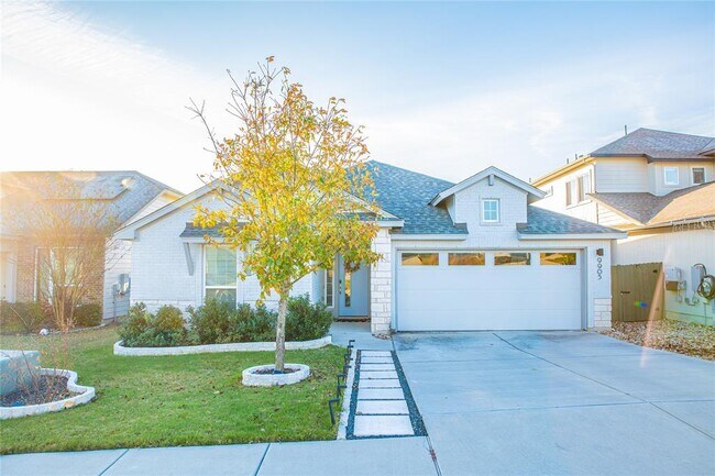 Photo - 9905 Comely Bnd