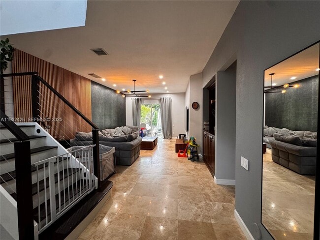 Photo - 876 Spinnaker Dr